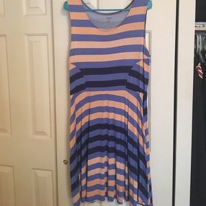 Stay cool for the summer in this jersey dress