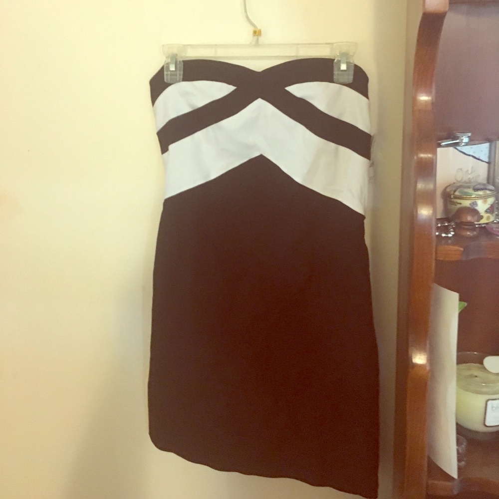Black and white strapless dress