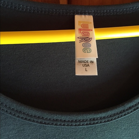 Lularoe Classic T-Large - Picture 2 of 2