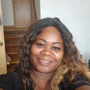 Meet your Posher, Yolanda