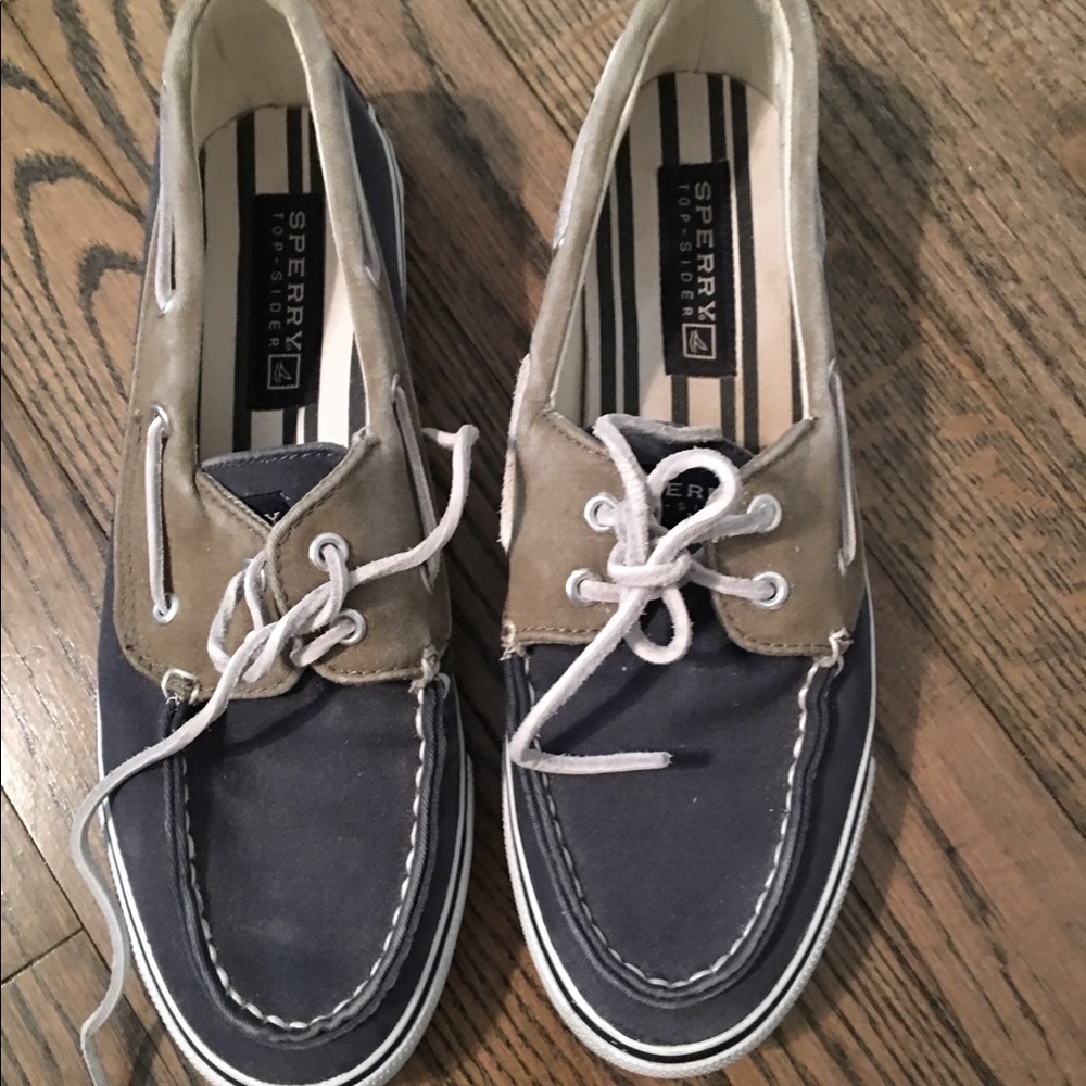 Sperry canvas top side