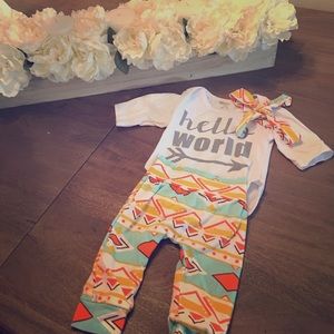Hello World Outfit Sz 0-3 Months