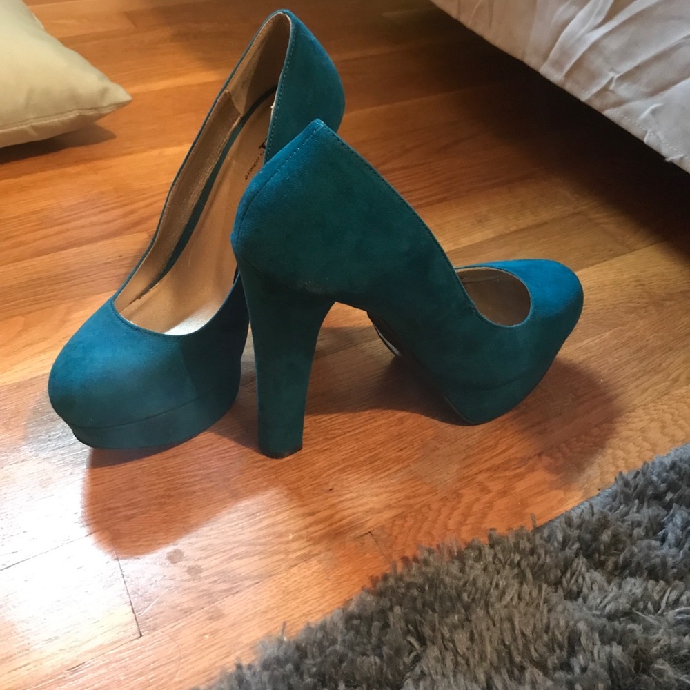 SALE TODAY Turquoise suede thick heels from Shi