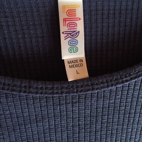 Lularoe Classic t-Large - Picture 2 of 3