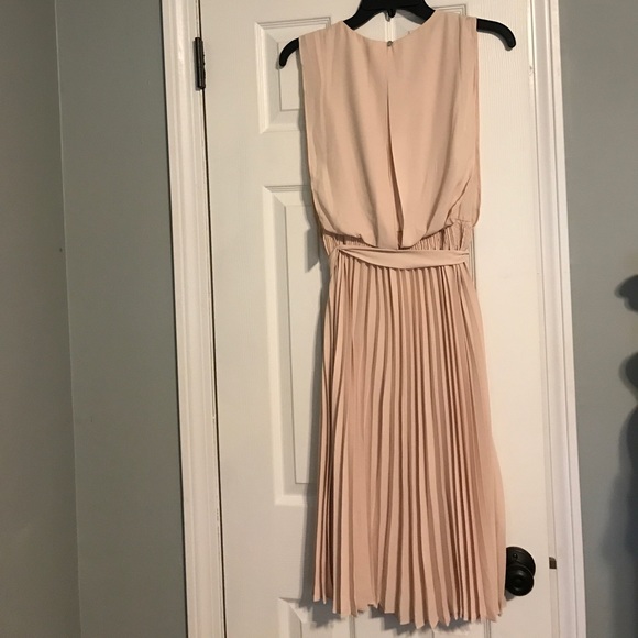 F21 pleated dress - Picture 2 of 3