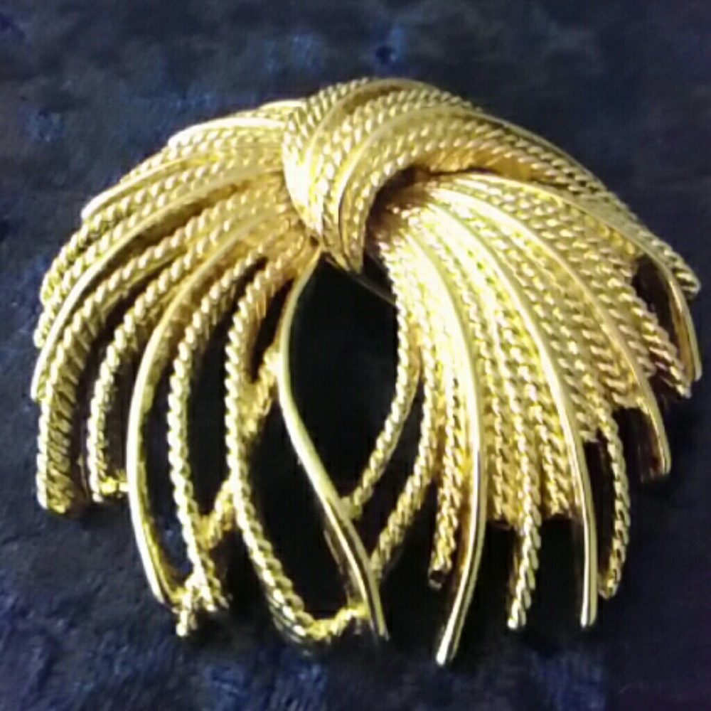 Monet Firework Pin