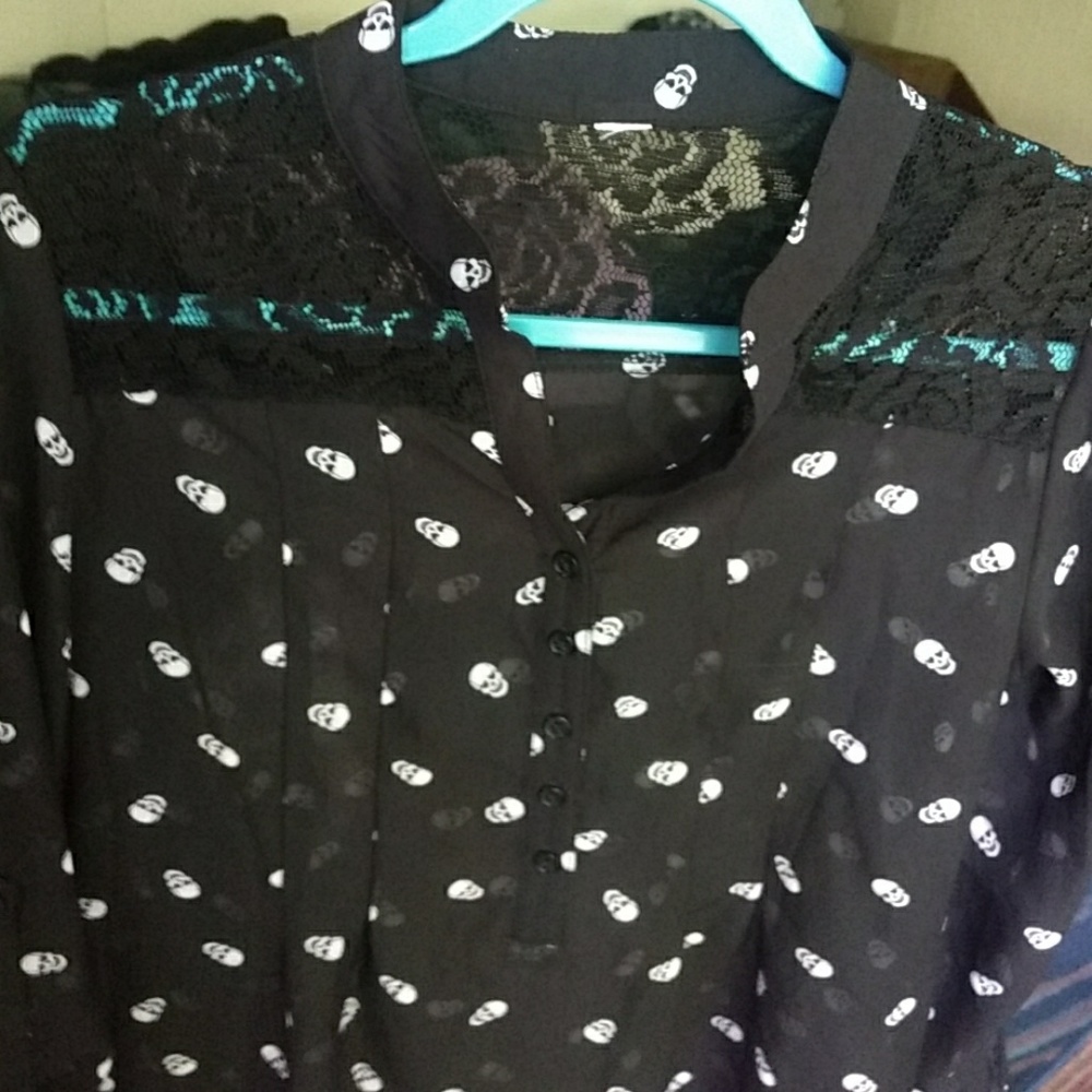 Women's skull print sheer blouse top shirt medium