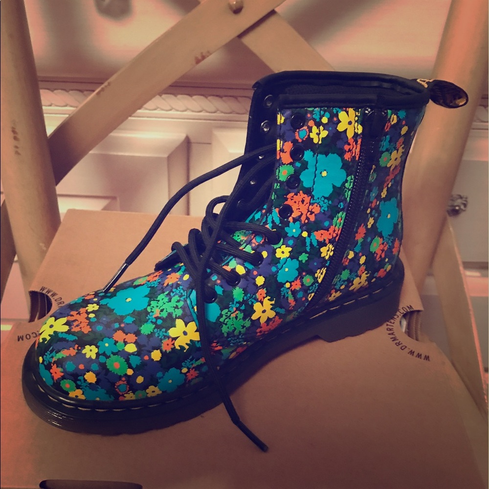 Dr. Martens Kids Delaney Floral