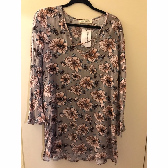 Bell Long sleeve floral dress. Brand:Audrey, small - Picture 1 of 1