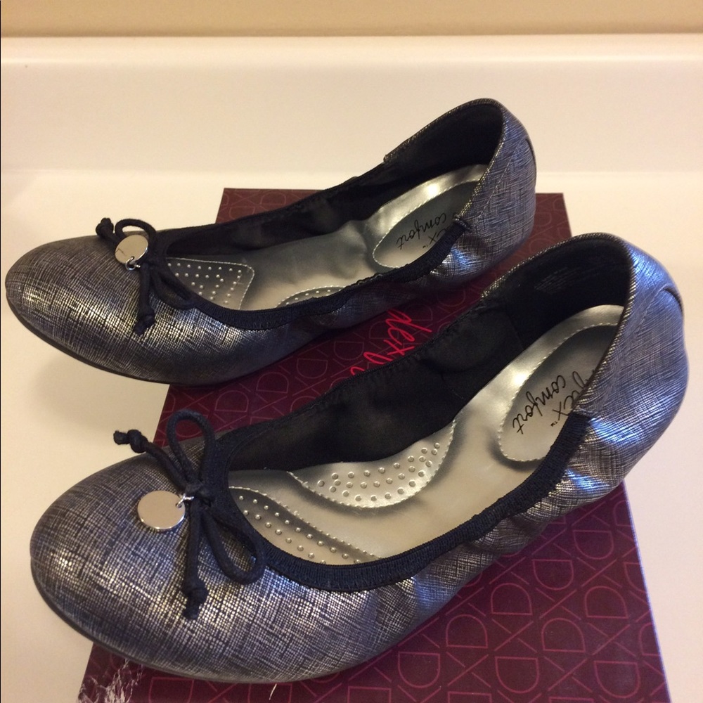 Dexflex Comfort metallic ballet flats -
