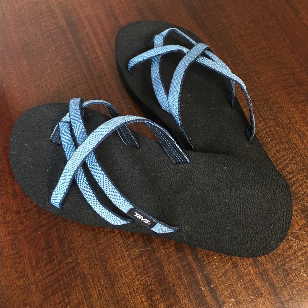 Teva thong sandals