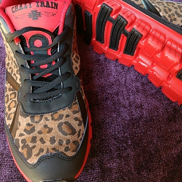 Leopard Sneakers - Picture 4 of 4