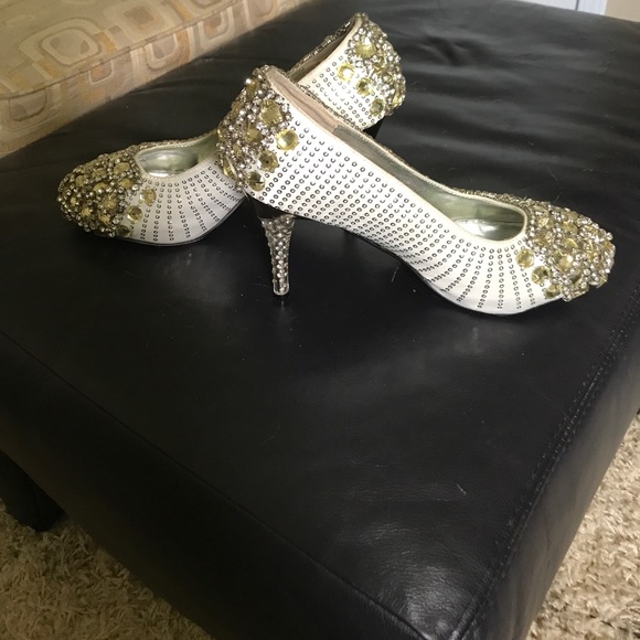Wedding shoes! - Picture 2 of 7