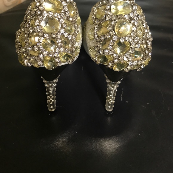 Wedding shoes! - Picture 4 of 7