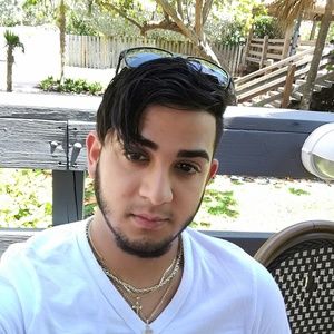 Meet your Posher, Carlos