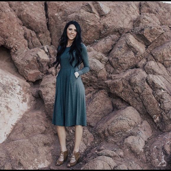 Charcoal fit and flare midi dress with pockets - Picture 2 of 4