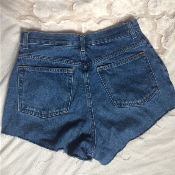 Eddie Bauer Vintage High Wasted Shorts - Picture 2 of 3