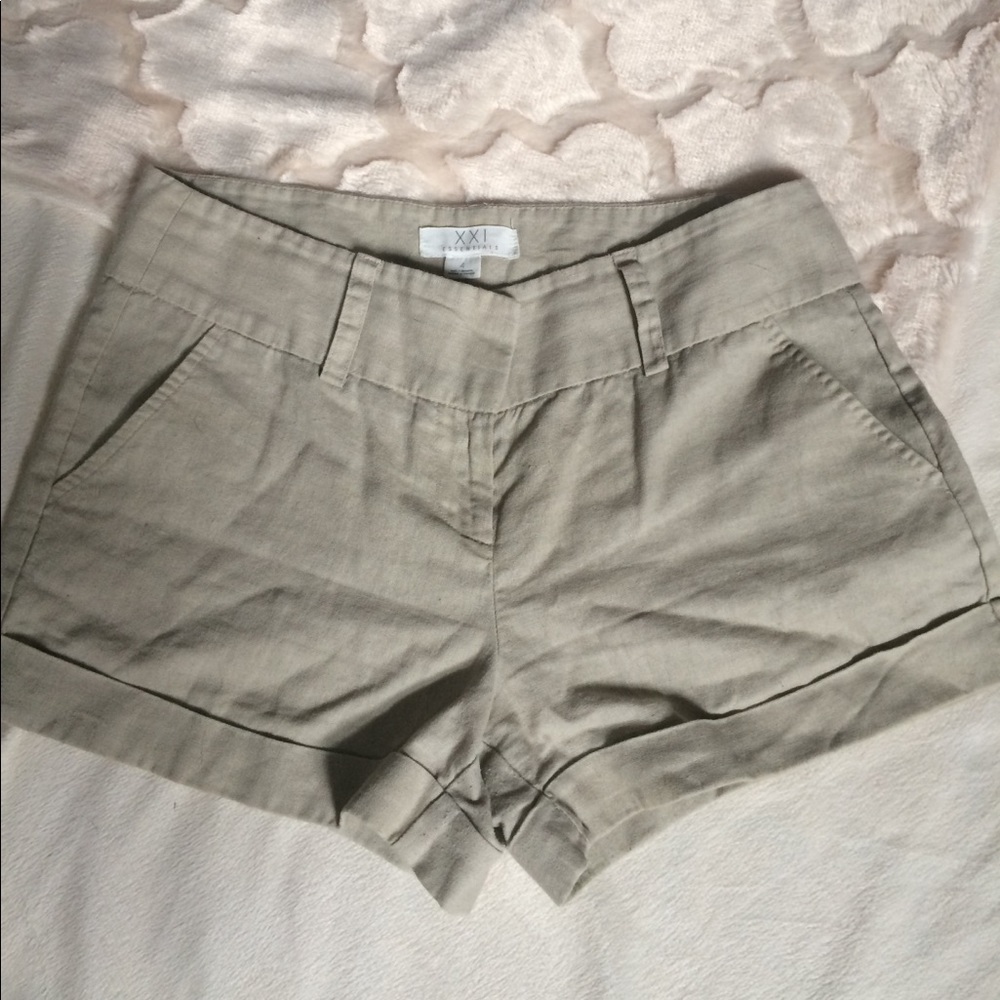 Forever 21 khaki Shorts