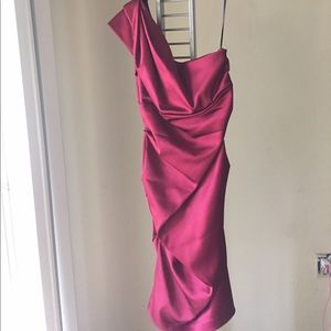 One-shoulder fitted dress