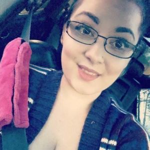 Meet your Posher, Leanne