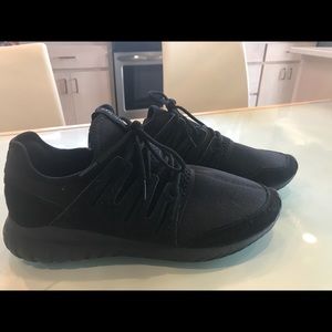 Addidas radial tubular tennis shoes