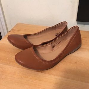 Never worn Mossino flats