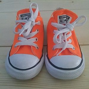 Converse sz 7 neon orange