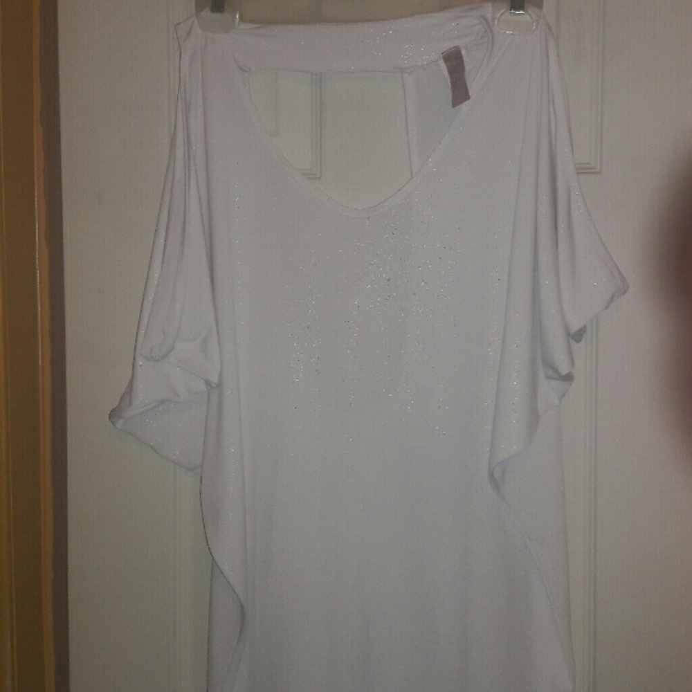 White Shimmer blouse with the back out