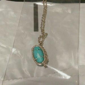 Kendra Scott necklace