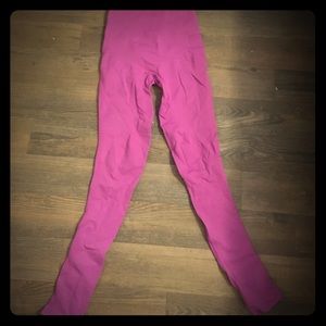 Lululemon leggings size 4 -- never worn