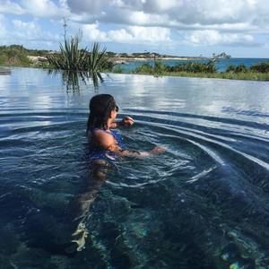 Meet your Posher, Monique