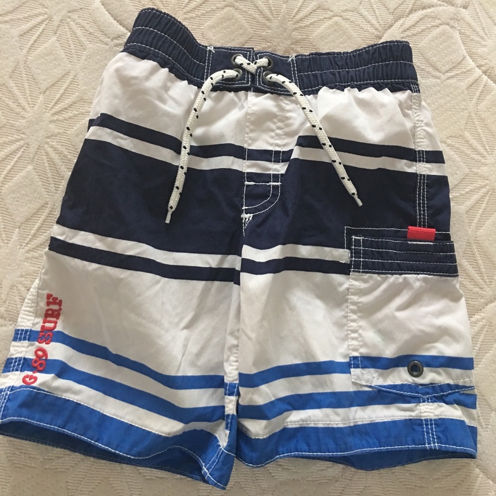Gap swimming trunks for toddler 4yr