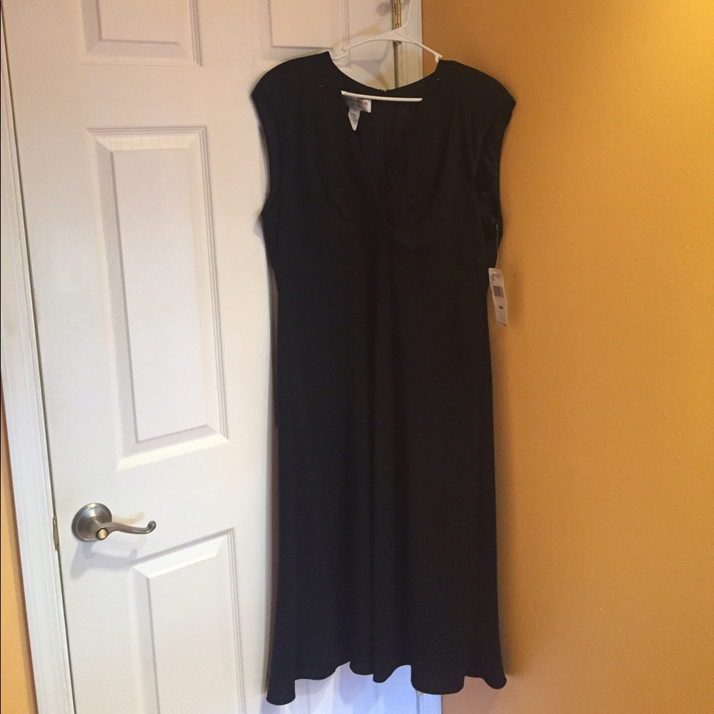 20w Dressy Black Dress with sequence on top