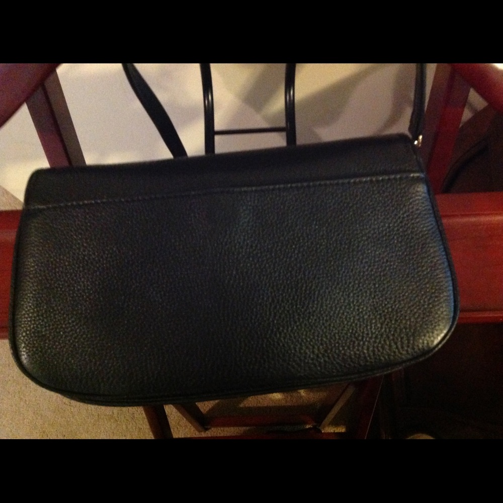 Tory Burch Britten convertible clutch. 😍 Brand Nee❤️❤️❤️ - Picture 3 of 4