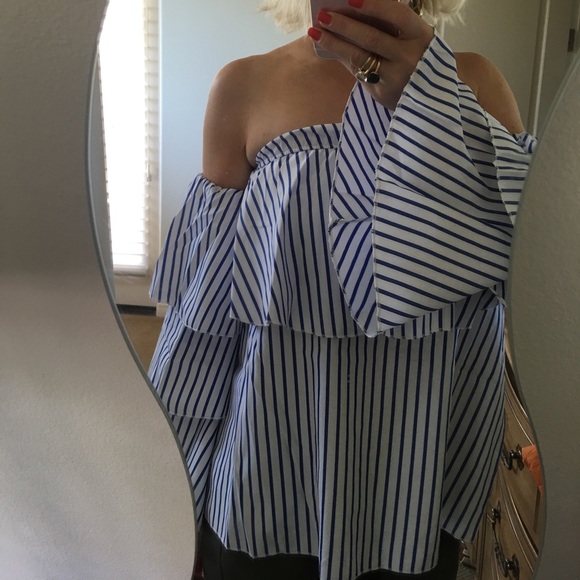 ✨Blue Striped Off The Shoulder Flamenco Top✨ - Picture 6 of 6