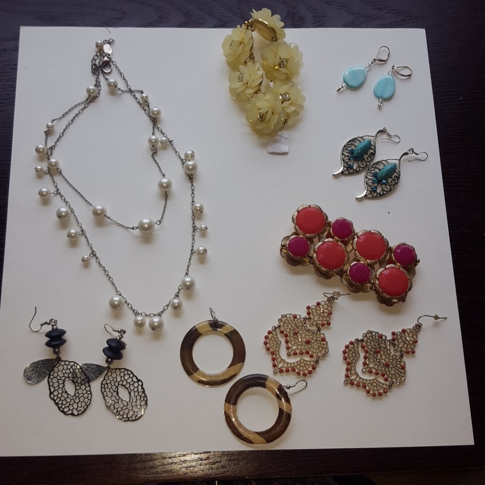 Assorted Jewelry