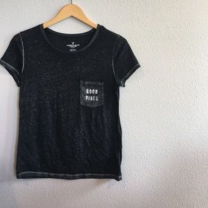 Black "good vibes" t shirt