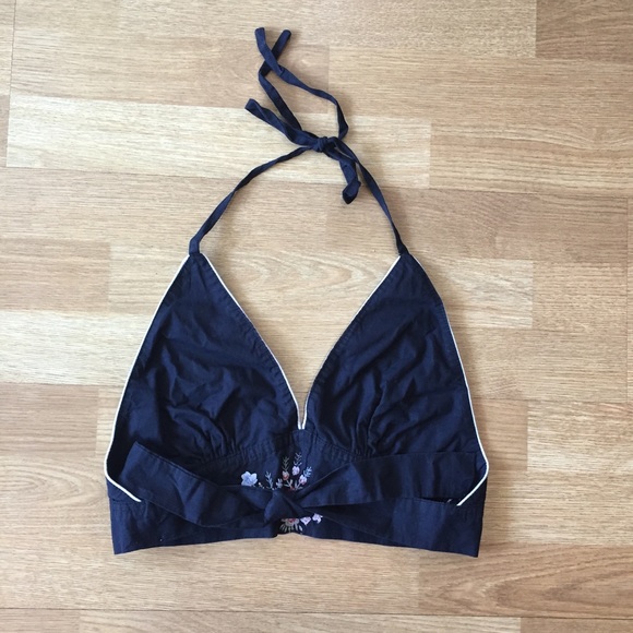 Bohemian Passport Crop Top - Picture 3 of 8