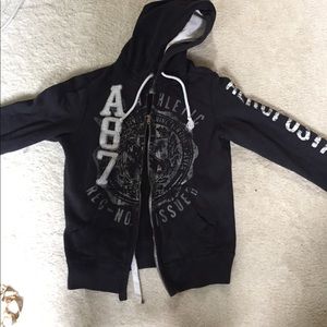 Zipper broken but like new