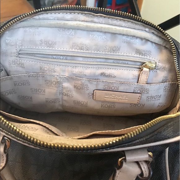 MK purse - Picture 3 of 4