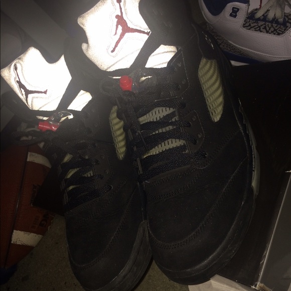 Air Jordan Retro "Metallic" Black 5 (2011) - Picture 5 of 6