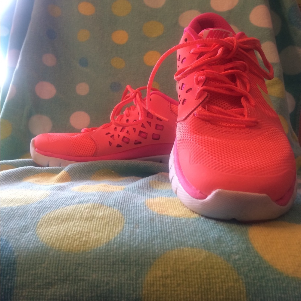 NIKE Flex2815 run shoes