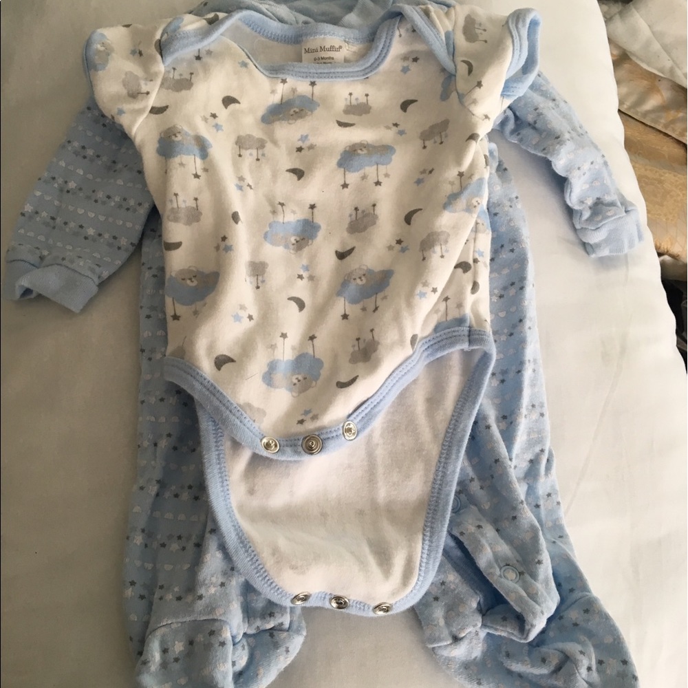 Baby clothes