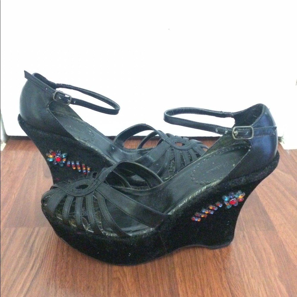 Black Wedges with Accents