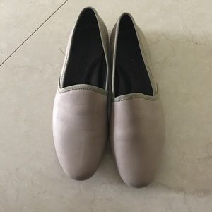 Gentle souls- Kenneth Cole