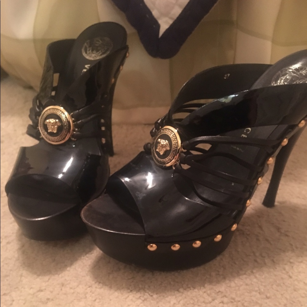 Versace black/gold heeled sandal