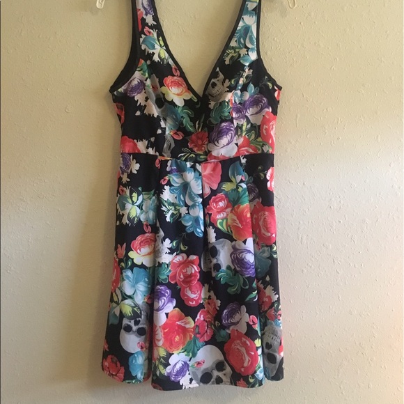 Hot topic floral skull dress Size M - Picture 4 of 4
