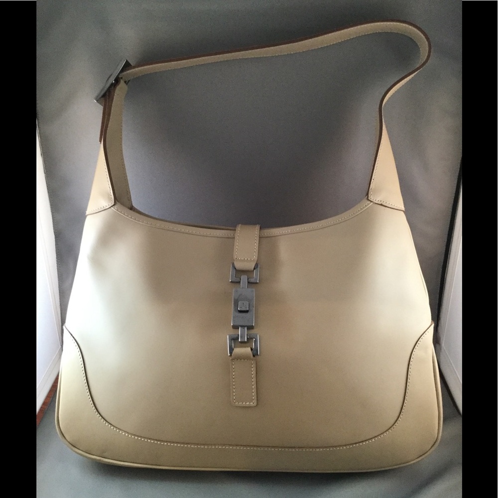 Gucci Camel Shoulder bag