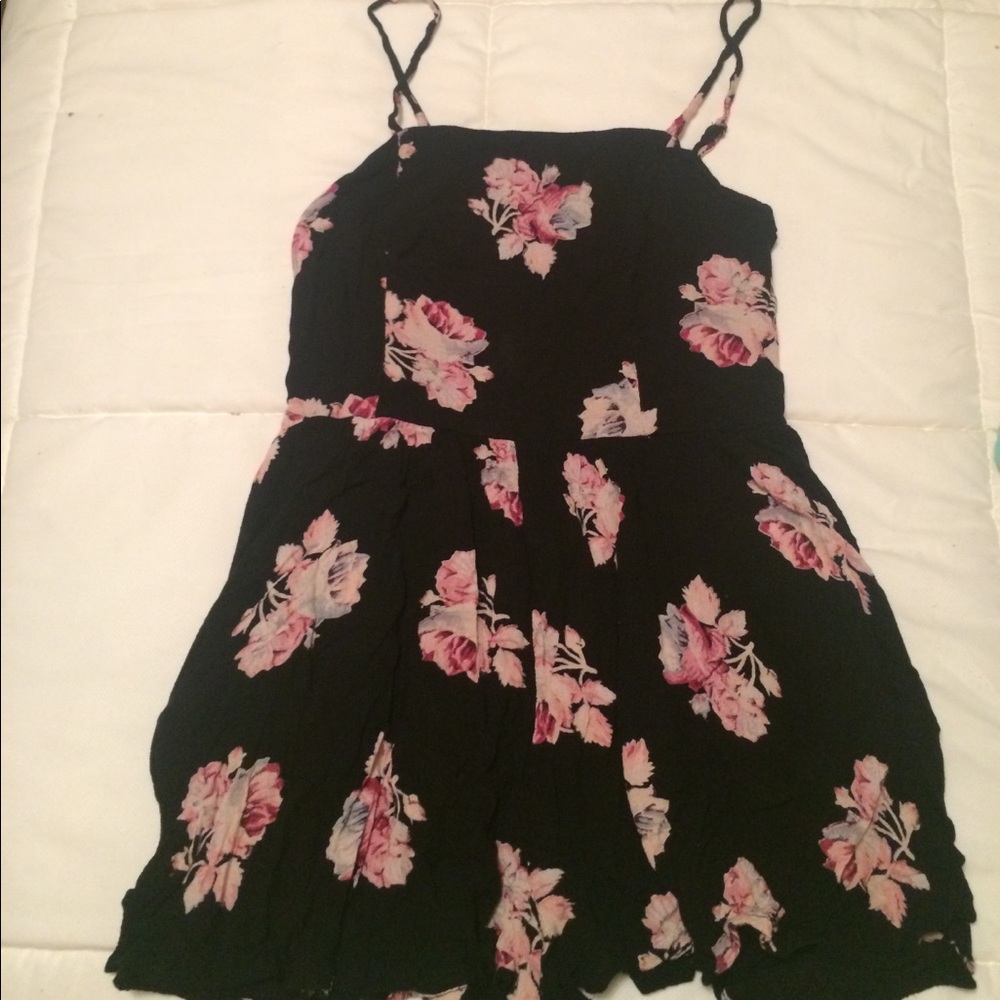 🚨DONATING Friday. Kimchi blue romper