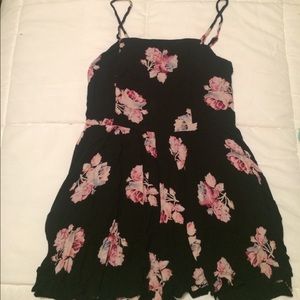 🚨DONATING Friday. Kimchi blue romper